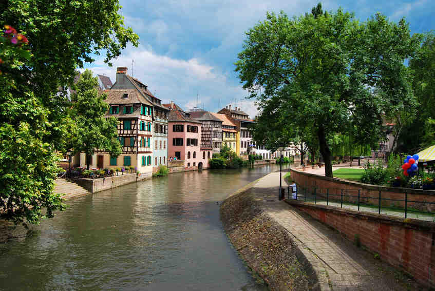 location de voiture à strasbourg - sixt